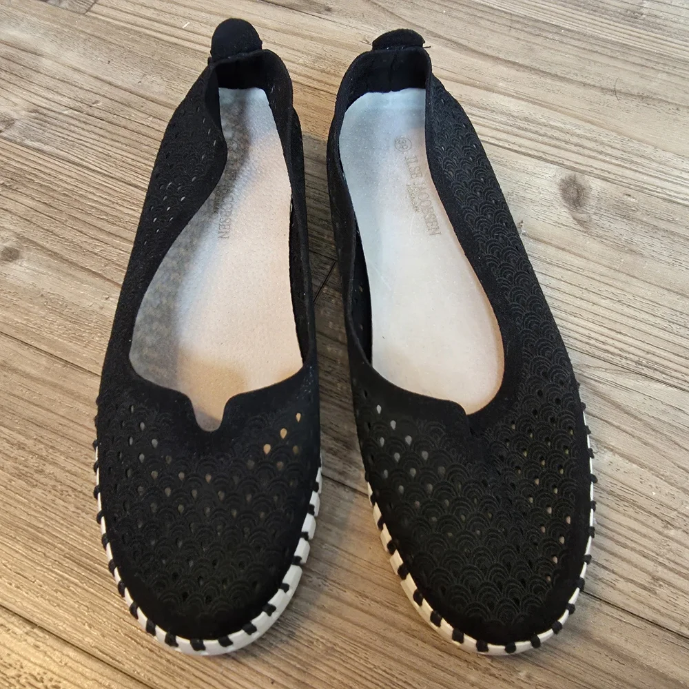 Ilse Jacobsen Black Laser-Cut Slip-On Flats with White Trim - Picture 3 of 8